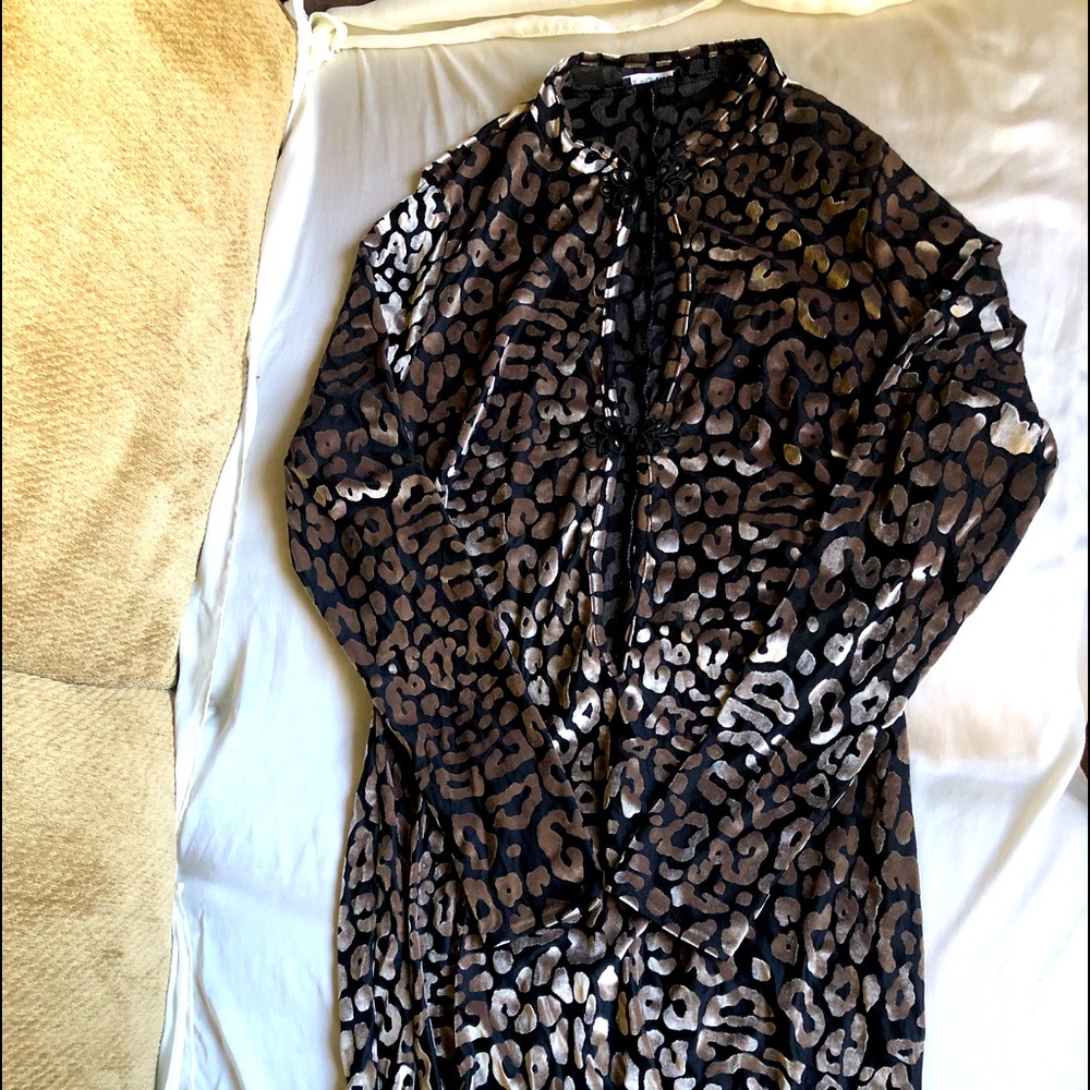 Sleek leopard maxi dress